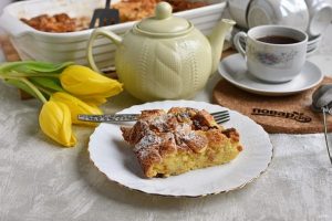 Хлебный пудинг из черствого батона с изюмом