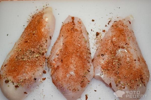 Рецепт: Куринная грудка в томатном соусе с моцареллой — в духовке