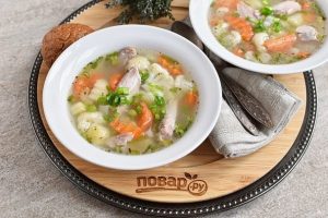 Легкий овощной суп с индейкой