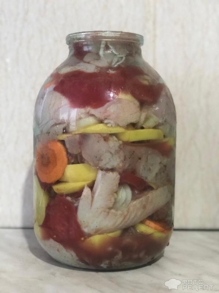 Рецепт: Запеченная курица с картошкой в трехлитровом балоне — В трёхлитровом баллоне.