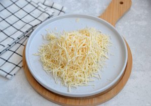 Салат «Гранатовый браслет» с сыром