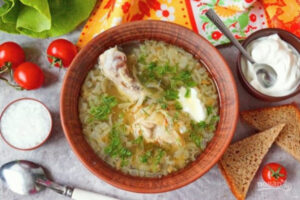 Калья из курицы с солёными огурцами