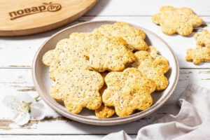 Несладкое постное печенье с кунжутом и маком