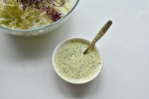 «Коулслоу» с маком