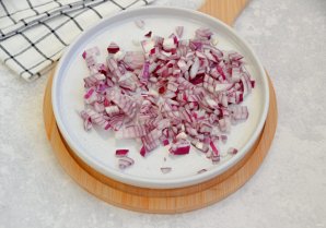 Салат «Гранатовый браслет» с сыром