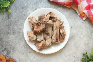 Щи с кислой капустой и мясом