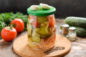 Овощной салат-ассорти на зиму в банках