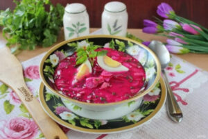 Холодный латышский свекольный суп на кефире