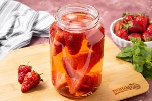 Компот из клубники Компот из клубники