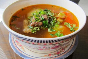 Шурпа из баранины с крупными овощами и зеленью