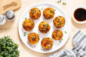 Рисовые шарики в аэрогриле с овощами и нори
