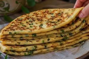 Быстрые лепешки с сыром и зеленью на сковороде