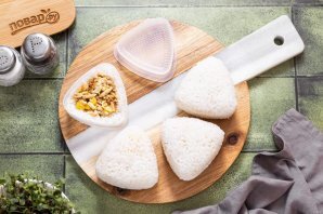 Онигири с тофу