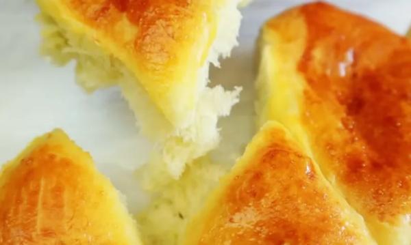 Залил стакан наваристого бульона прямо в мясной фарш: мой фирменный рецепт воздушных и сочных пирожков