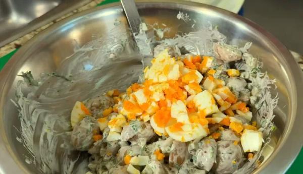 Готовлю всё лето: ленивый картофельный салат для большой компании. Просто и вкусно!
