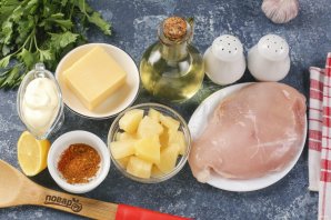 Салат «Курица с ананасами»