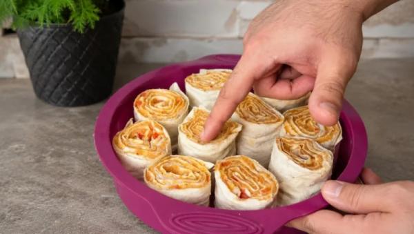 Куриный пирог из лаваша в духовке: простой пошаговый рецепт сочной мясной выпечки на каждый день