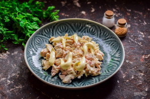 Салат «Подсолнух» с ананасами