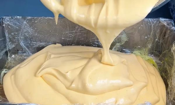 Застывает за 2 часа: летний абрикосовый торт-суфле с желатином без выпечки. Всего 3 ингредиента