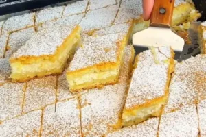 Семейный творожный исполин: нежный пирог на весь противень