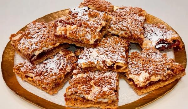 Варшавские пирожные и домашний сливовый джем: сразу 2 вкусных рецепта &mdash; настоящее удовольствие к чаю!