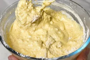 Пышная творожная сковородка: золотистый завтрак за 15 минут без духовки и миксера