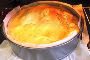 Творожный пирог без муки с голубикой